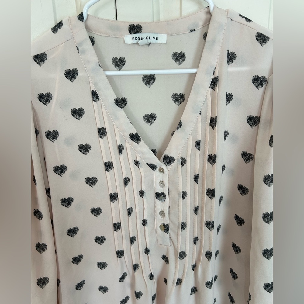 Rose & Olive Sheer Pastel Pink Blouse Top with Black Heart Print 3/4 Sleeves 1X - Picture 2 of 8